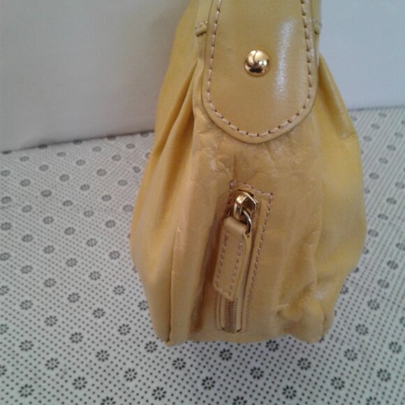 Perlina- yellow leather hobo bag. - Picture 3 of 11